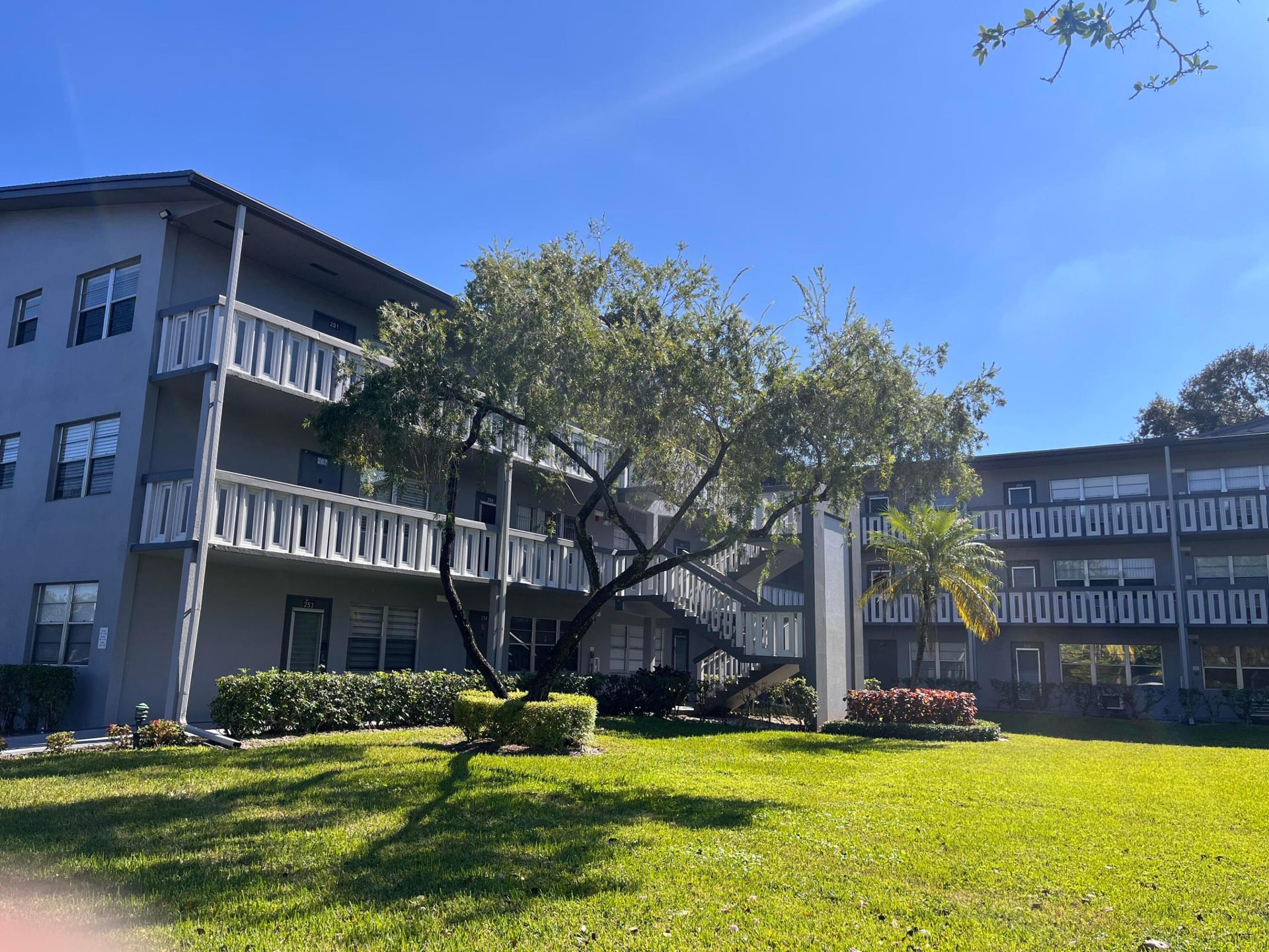 Residence photo 18