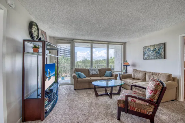 Golfview North Palm Beach I Unit 518 photo 3