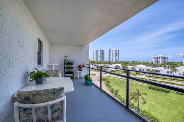 Golfview North Palm Beach I Unit 518 photo 19