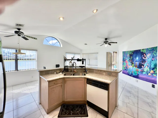 Residence photo 13
