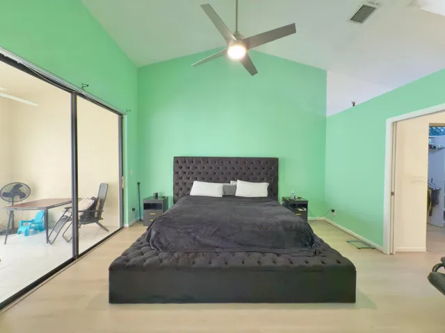 Residence photo 14