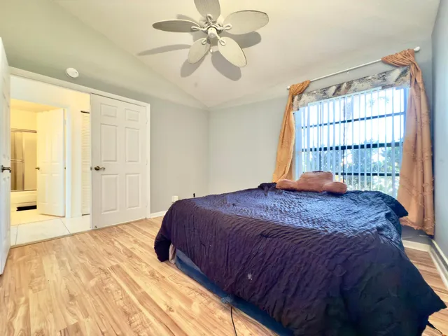 Residence photo 24