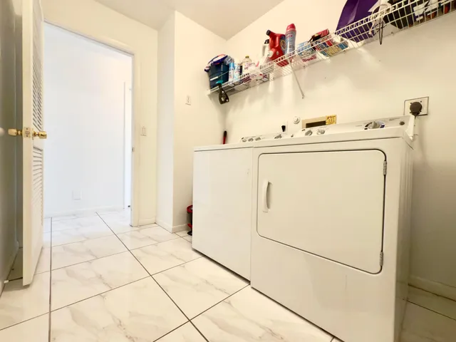 Residence photo 26
