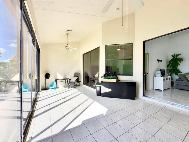 Residence photo 27