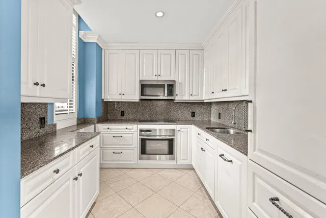 Trianon Unit 101 photo 4