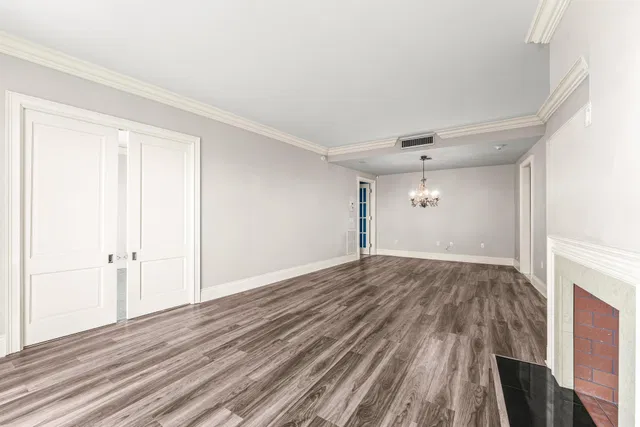 Trianon Unit 101 photo 9