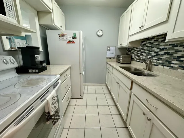 Palm Trail Delray Beach Unit 102 photo 8