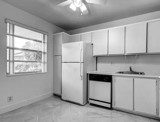 Residence photo 6