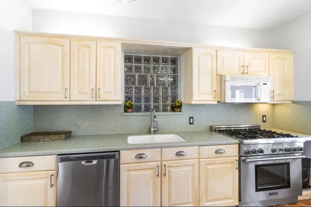 Old Northwood Residence photo 21