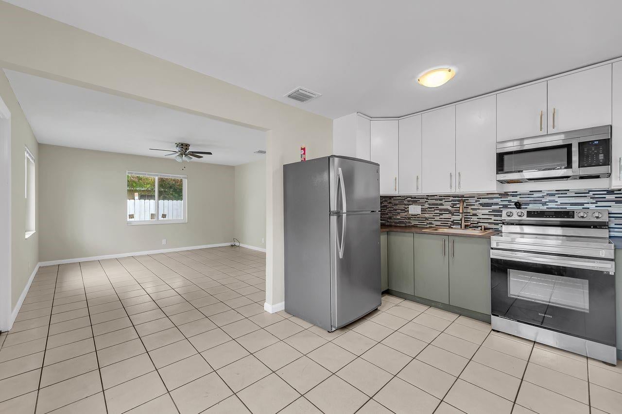 Residence photo 17
