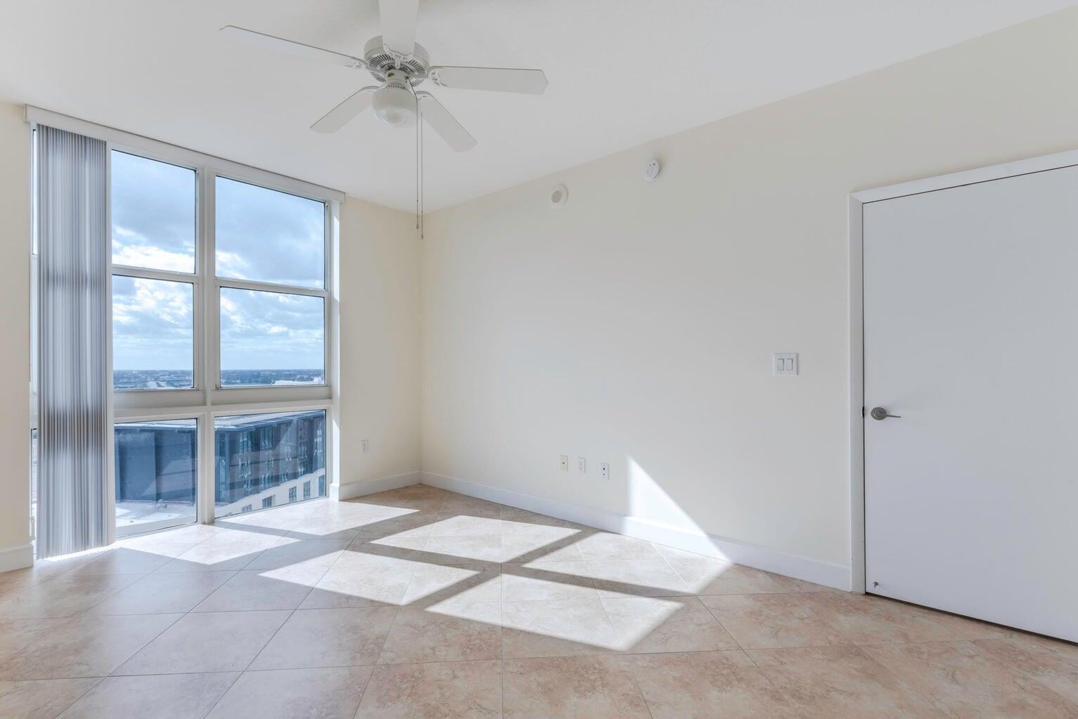CityPlace South Tower Unit 1718 photo 7