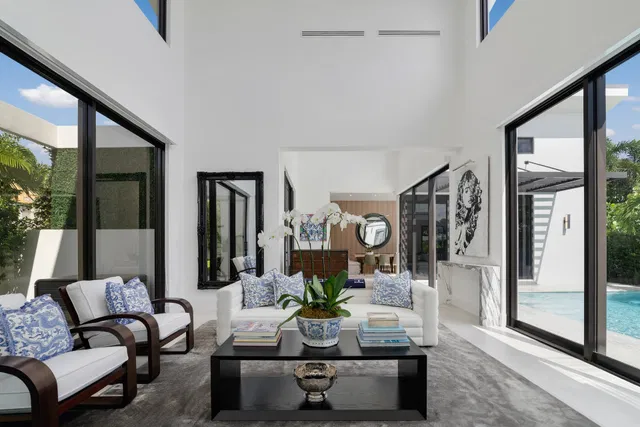 SoSo West Palm Beach Residence photo 3