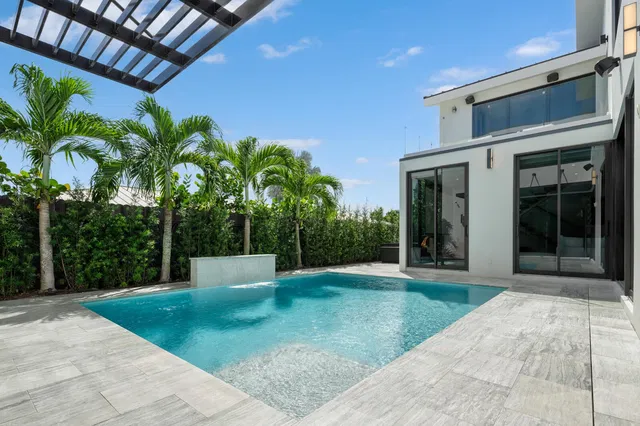 SoSo West Palm Beach Residence photo 9