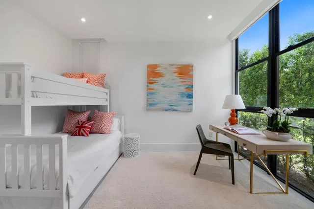 SoSo West Palm Beach Residence photo 17