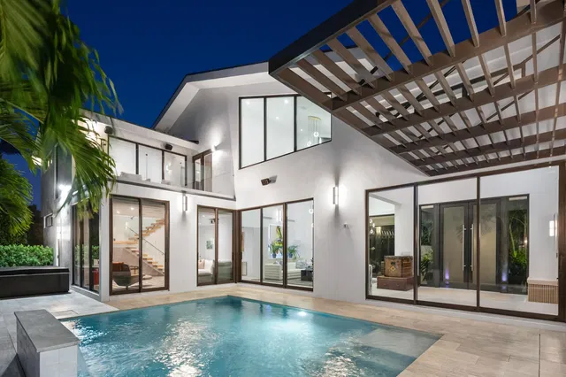 SoSo West Palm Beach Residence photo 27