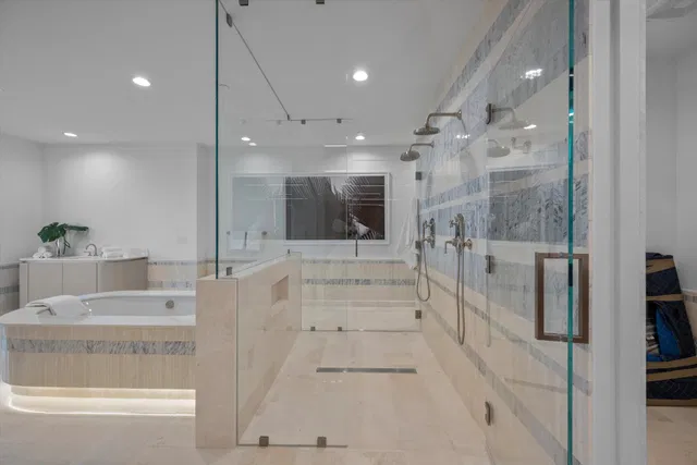 Forte on Flagler Unit 2201 photo 12