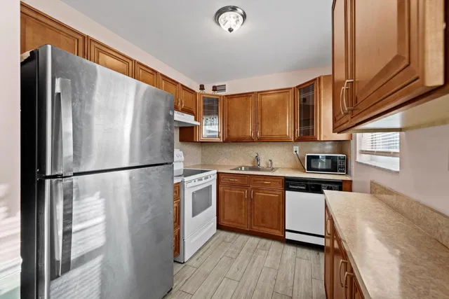 Residence photo 12