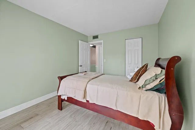 Residence photo 20