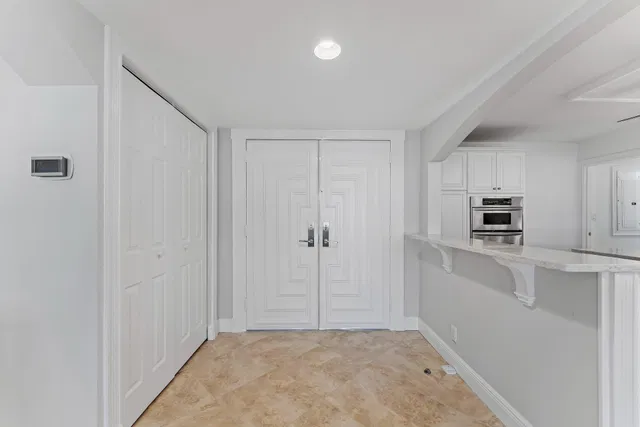 Unit B303 photo 7