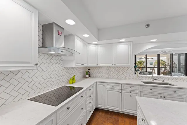 Unit B303 photo 9