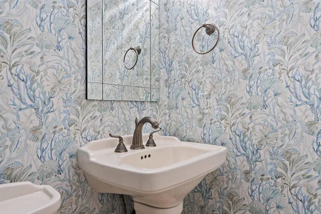 Unit B303 photo 30