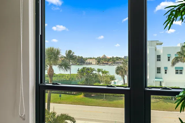 Unit B303 photo 34