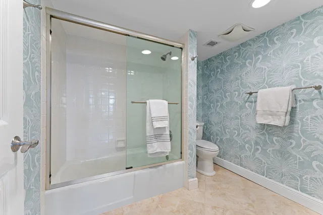 Unit B303 photo 47