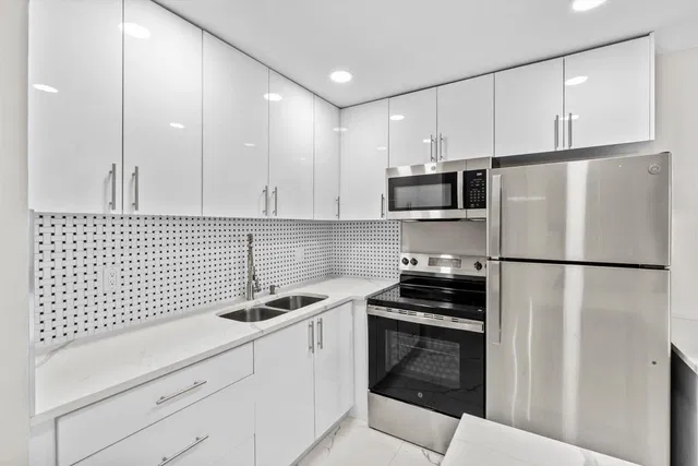 Residence photo 9