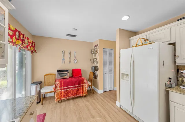 Residence photo 8