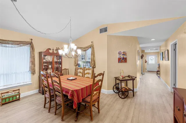 Residence photo 18