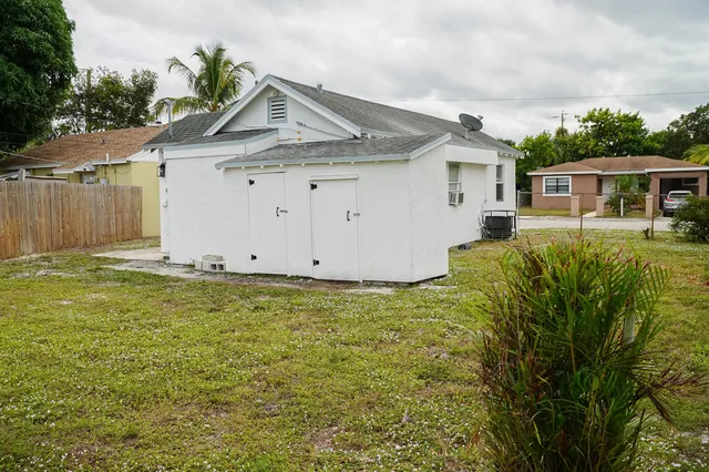  Residence photo 15