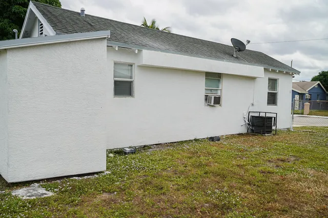  Residence photo 17
