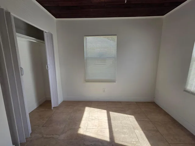 Residence photo 24