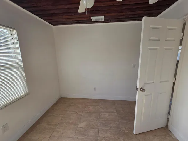  Residence photo 25