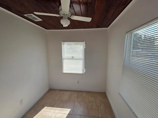  Residence photo 26