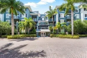 Pineapple Grove Village Condominiums Unit 1510 photo 2