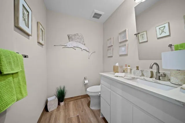 Unit 205 photo 18