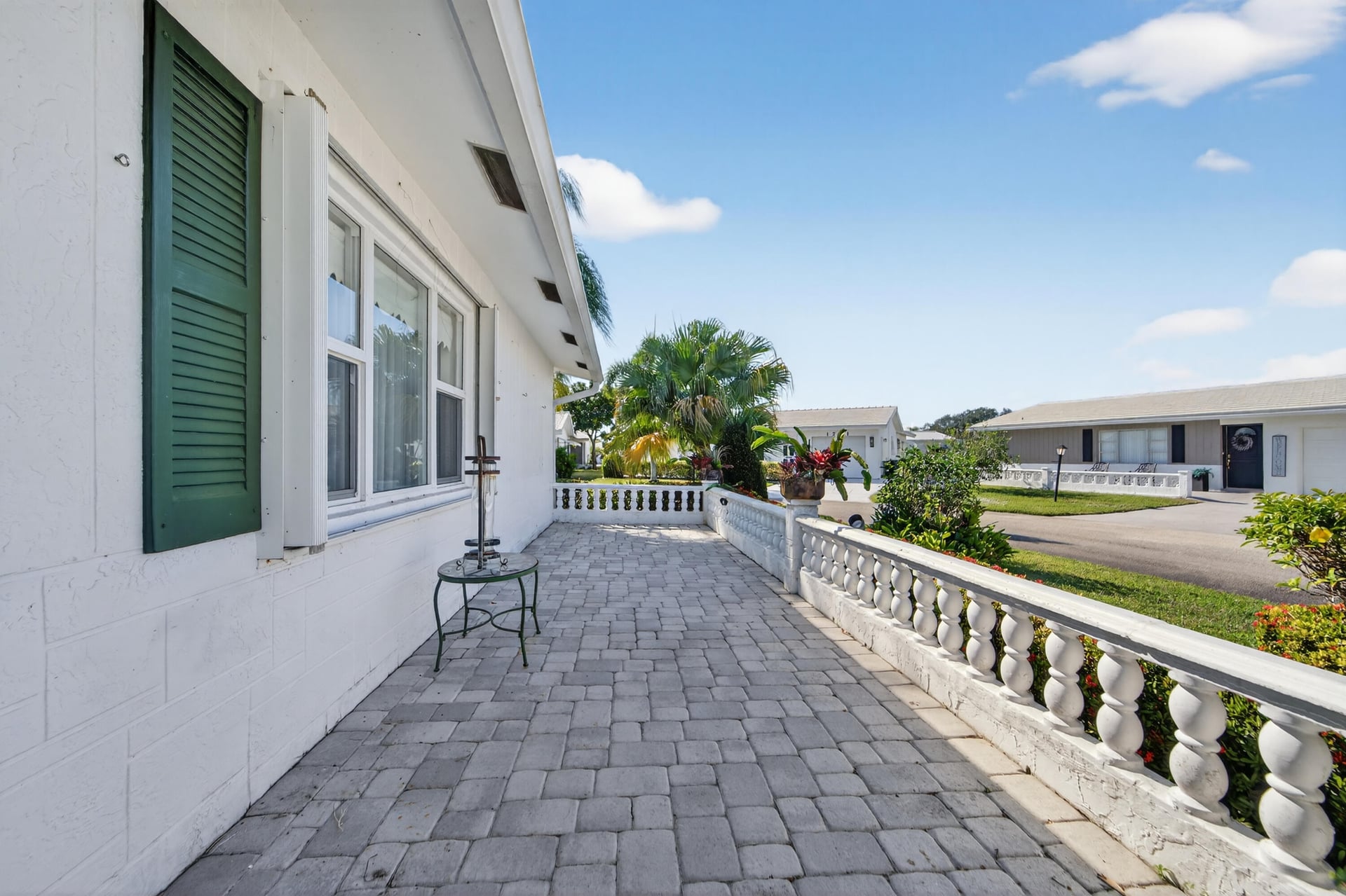 Residence photo 5