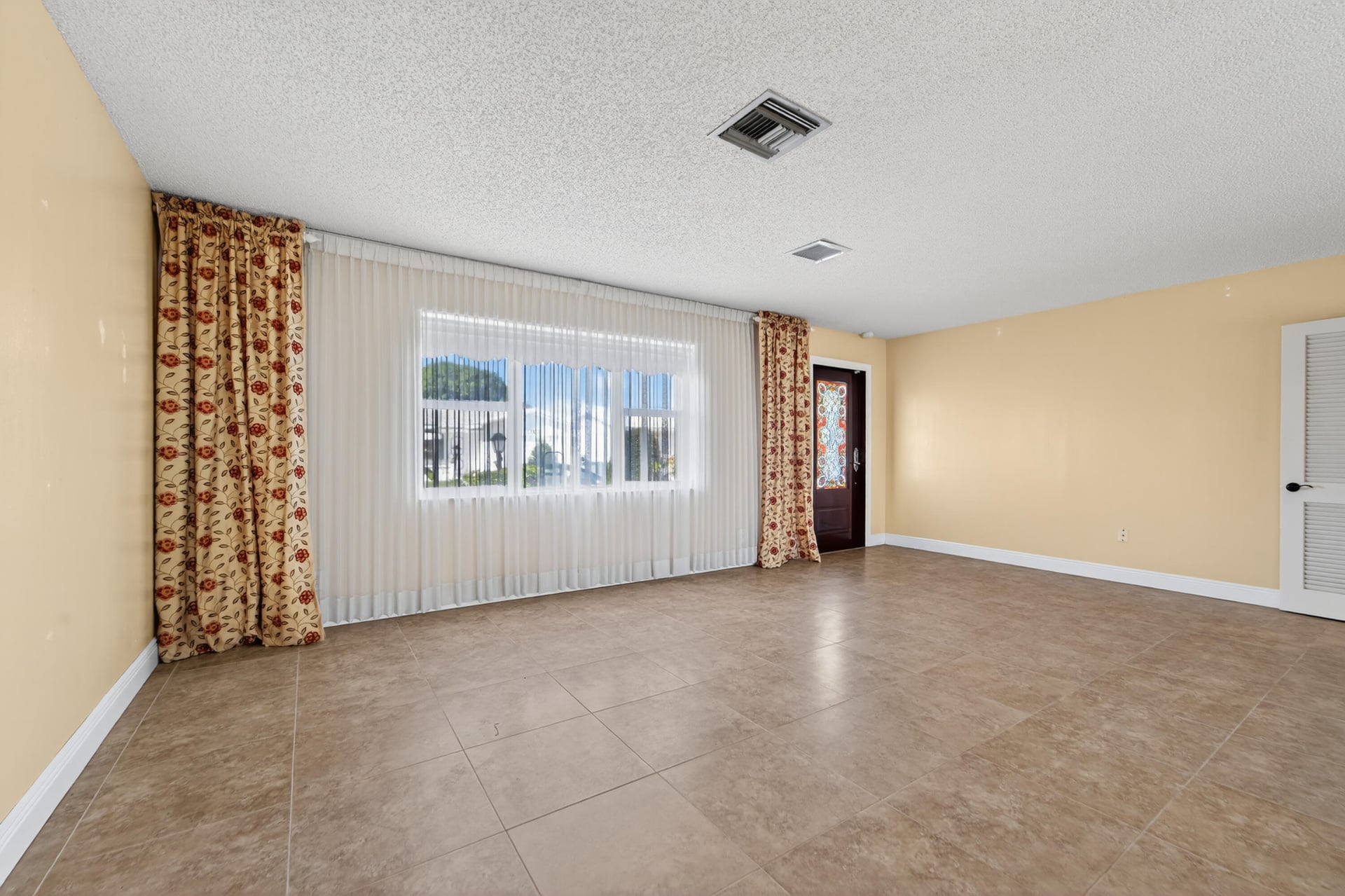 Residence photo 11
