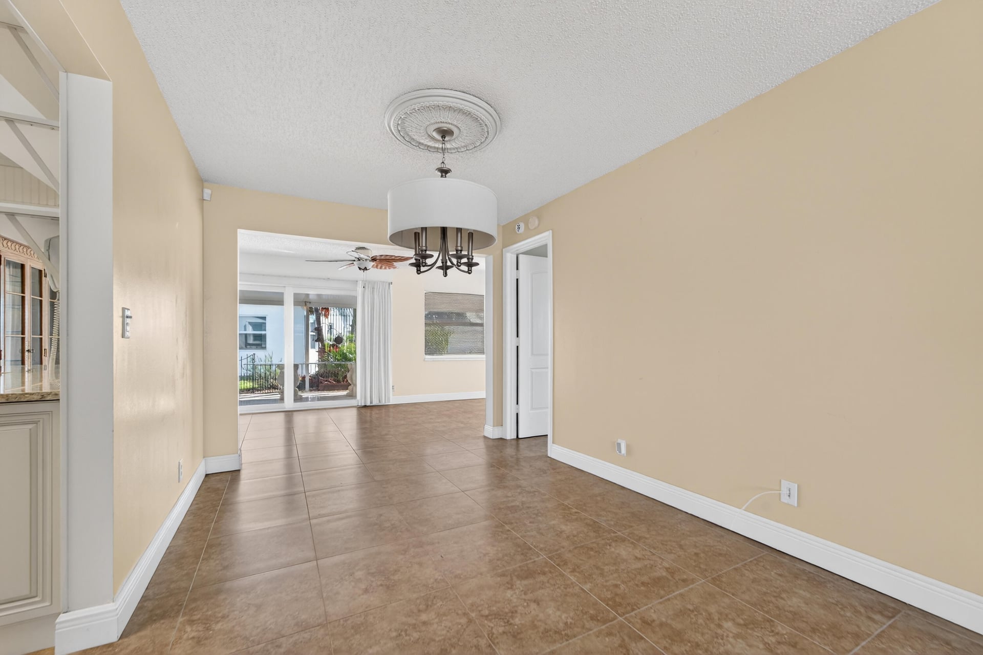Residence photo 15