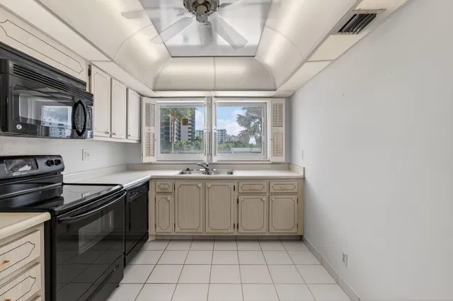Unit 320-c photo 15