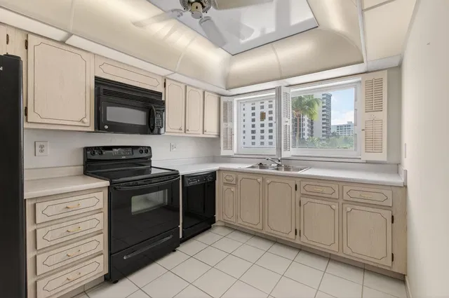 Unit 320-c photo 17