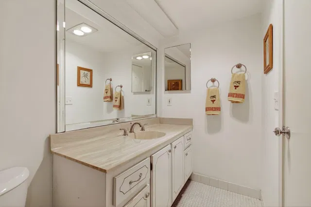 Unit 320-c photo 25