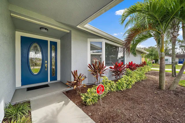 Residence photo 2