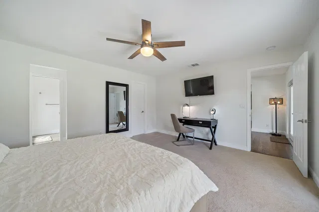 Residence photo 12