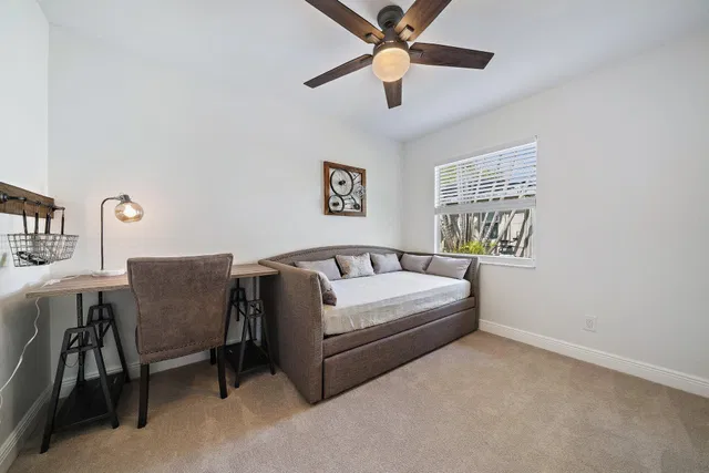 Residence photo 42