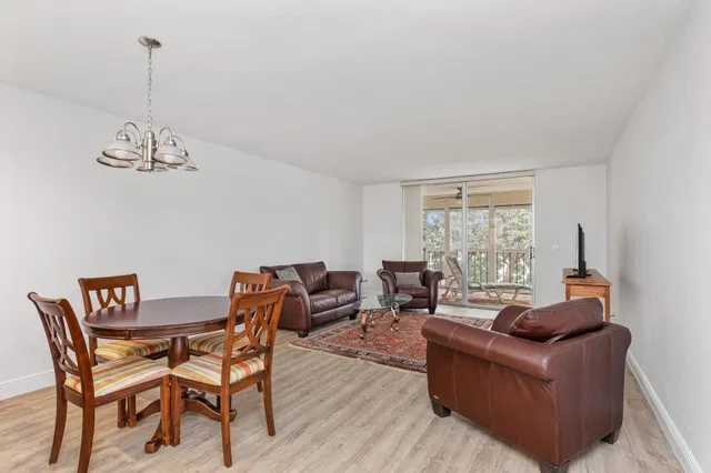 Unit 4080 photo 5