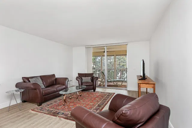 Unit 4080 photo 6