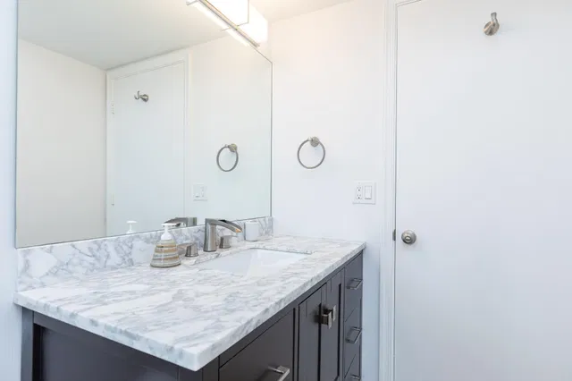 Unit 4080 photo 18