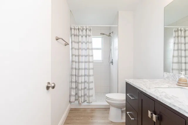Unit 4080 photo 19